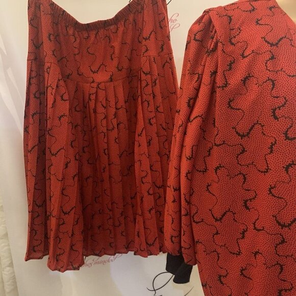 Jamie. Plus Size 18 1/2. 2 Piece Dress. Pleated Skirt. Pullover Top. - Picture 4 of 7